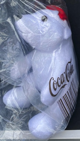 8128-1 € 5,00 coca cola knuffelbeer met muts H 20.jpeg